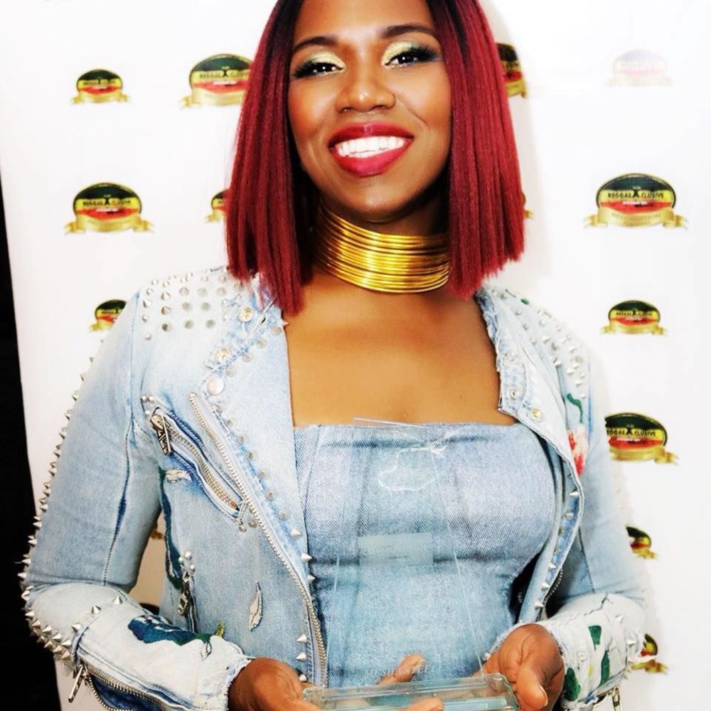 Meet your Posher, Mesha